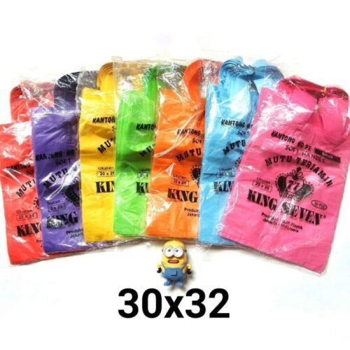 Plastik Softhandle Polos MEDIUM 30x32 Merk KING 7
